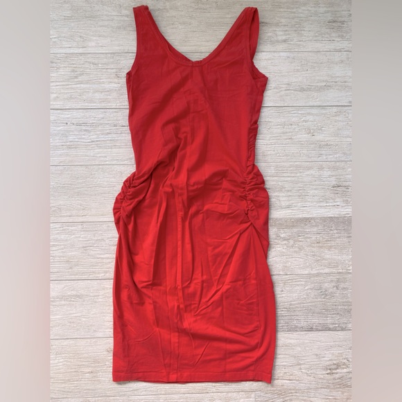 Fitted maternity dress size small - Picture 2 of 4